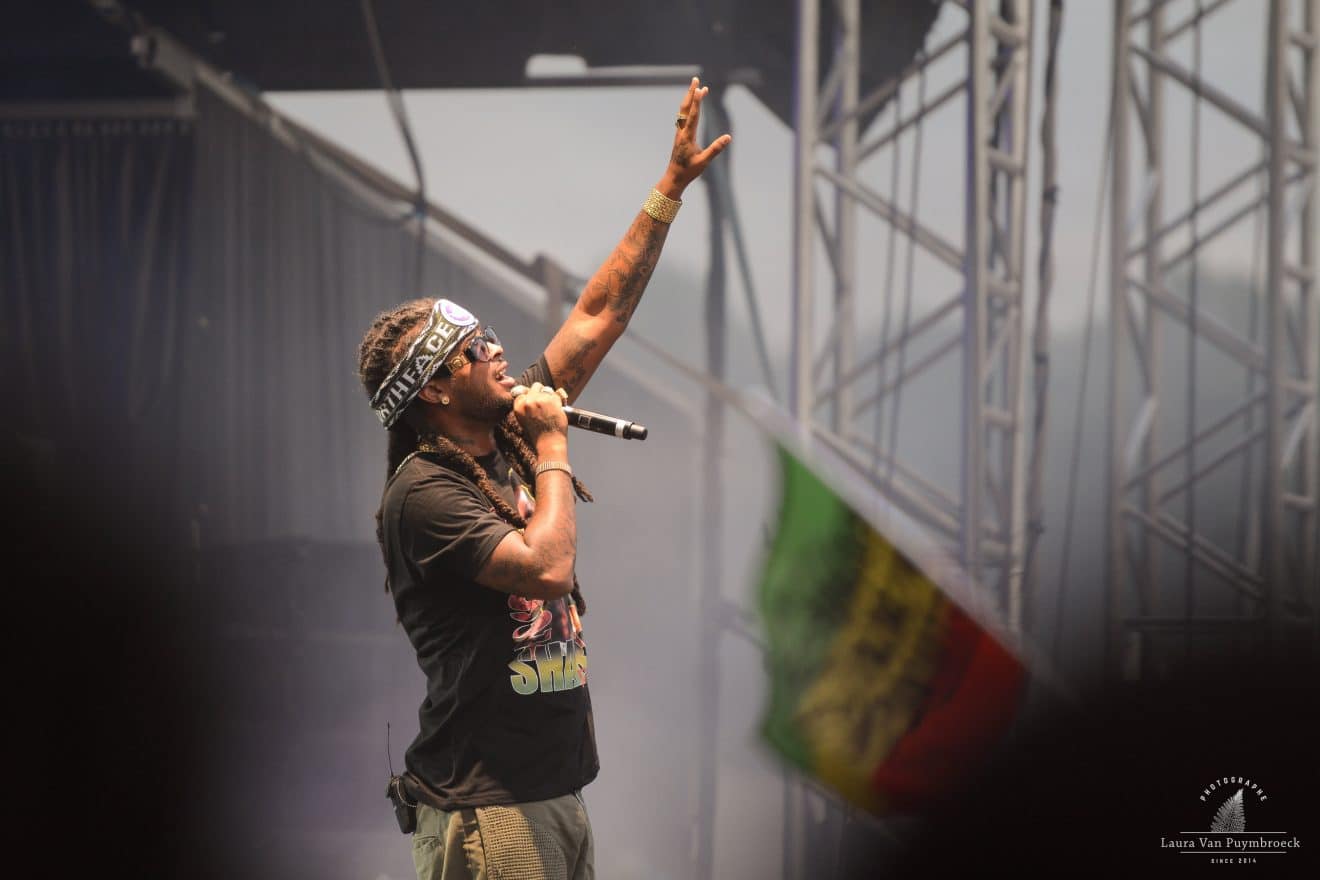 Kalash met le feu sur la scène Natty Dread !